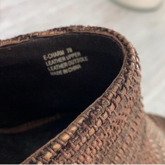 Elizabeth and James E Charm Platform Sandals, Bronze, Size 7 - Picture 4 of 9